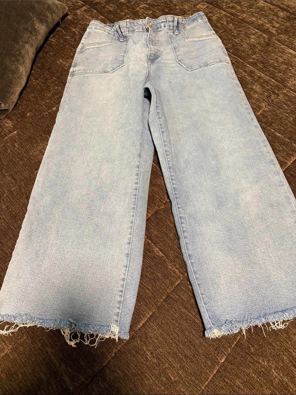 Kensie Light Wash Wide-Leg Jeans with Raw Hem